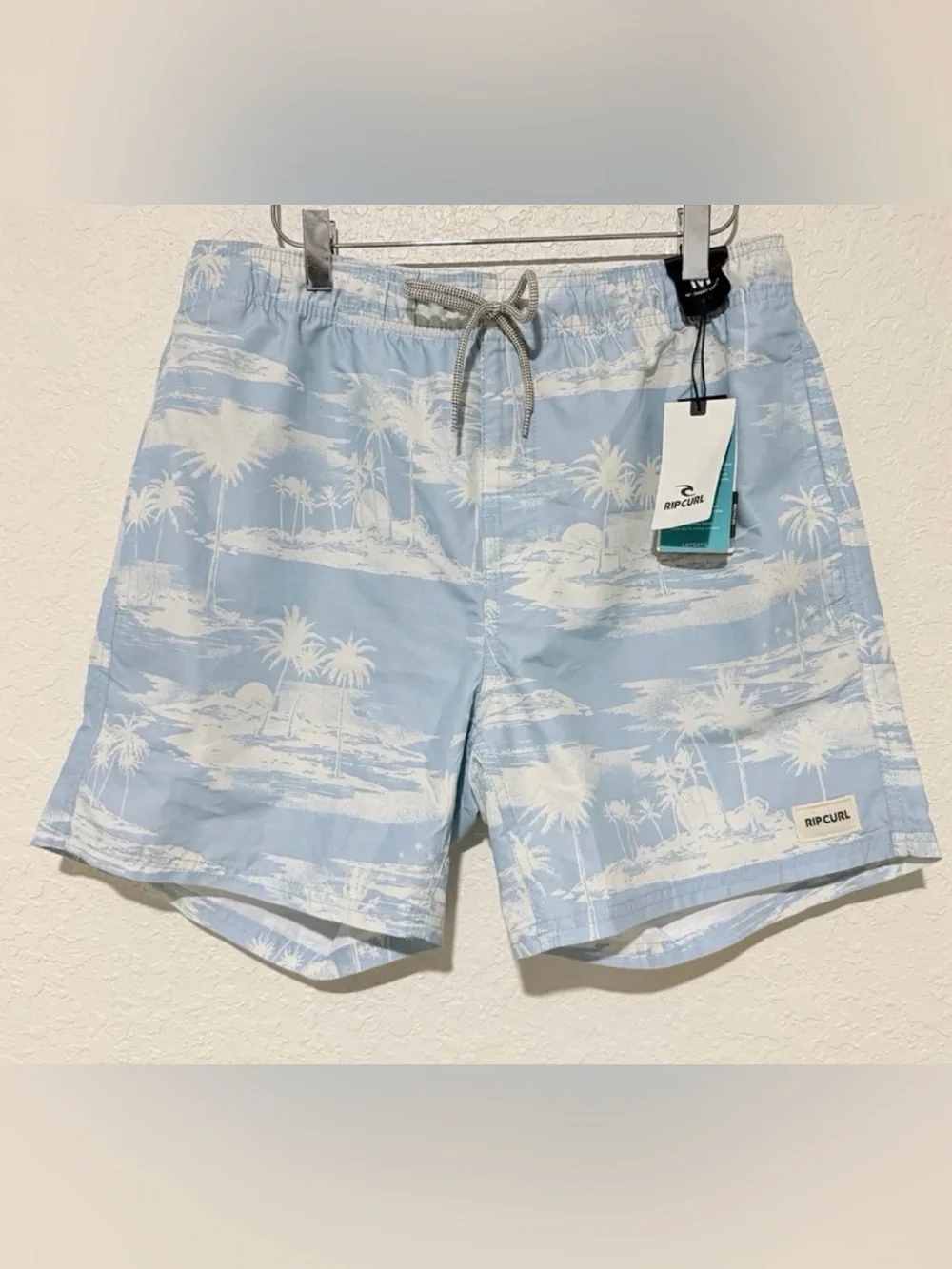Rip Curl Laydays Blue Tropical Surf Lifestyle Board Shorts NWT SZ M WAIST 32-36”
